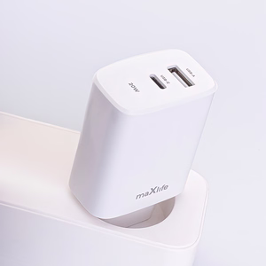 "Maxlife MXTC-10-20AC PD QC įkroviklis 1x USB-C 1x USB 20W baltas