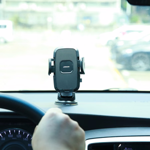 Automobilinis universalus telefono laikiklis Joyroom (JR-ZS259) tvirtinamas ant prietaisų skydelio, juodas