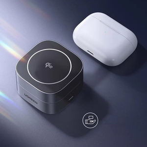 Ugreen W702 3in1 indukcinis įkroviklis su MagSafe / Qi2 ir USB-C telefonui / ausinėms juodas