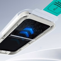 ESR UltraFit grūdintas stiklas 2 rinkinys dėklas iPhone 13 / 13 Pro / 14 / 16e