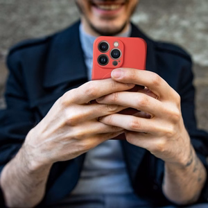 SILICONE MAG COVER dėklas telefonui suderinamas su MagSafe iPhone 14 raudonas