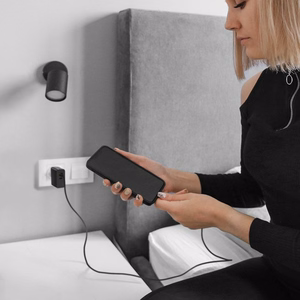 Qoltec 52381 Super Quick PD įkroviklis | 1xUSB-C | 1xUSB | 90W | 5-20V | 2.4-4.35A | juodas