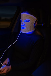 Lunni 7 colors LED and Near-Infrared Light Silicone LED Facial Mask White