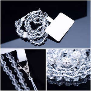 CRYSTAL DIAMOND telefono dirželis, telefono pakabukas / virvelės ilgis 74 cm (37 cm kilpoje) / ant kaklo – baltas