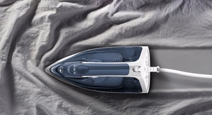 Tefal FV2837E0 – 2400 W steam iron, 150 ml, 35 g/min, blue/white