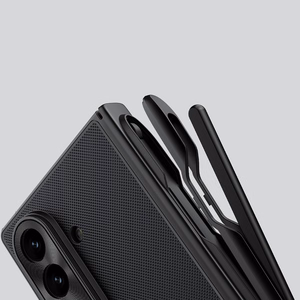 Nillkin Super Frosted Shield Fold Magnetinis dėklas Samsung Galaxy Z Fold 7 suderinamas su MagSafe - juodas