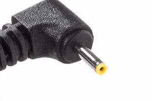 Quer maitinimo adapteris su maitinimo laidu ASUS nešiojamiesiems kompiuteriams, 40 W/19 V/2,1 A, 2,5×0,6 mm