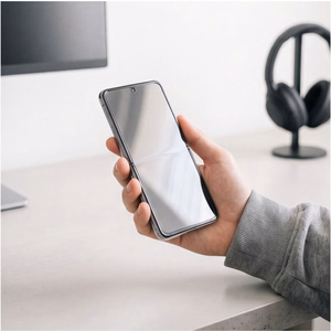 „Tech-Protect“ apsaugų rinkinys, skirtas „Samsung Galaxy Z Flip 7 / 8“: „Glass Fit+“ grūdintas stiklas, 2 vnt., ir „Hydro Flex+“ hidrogelio plėvelė, 2 vnt.