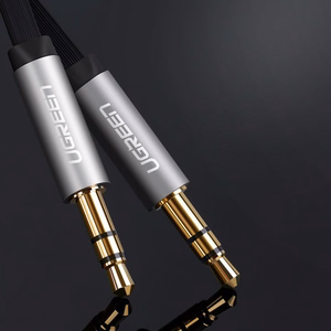 Ugreen plokščias AUX garso laidas 3.5 mm mini jack 2m sidabrinis (10599)