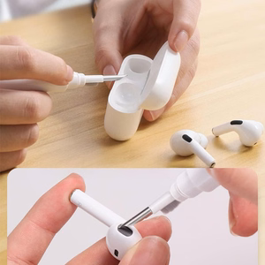 TECH-PROTECT CS02 valymo rinkinys 3in1 ausinėms baltas