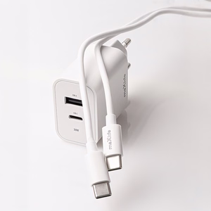 "Maxlife MXTC-06-30AC PD QC įkroviklis 1x USB-C 1x USB 30W baltas + USB-C - USB-C kabelis 60W