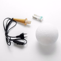 Mėnulio stalo lempa ASTRONAUTAS stovintis Art Deco (modelis 1) AMTL