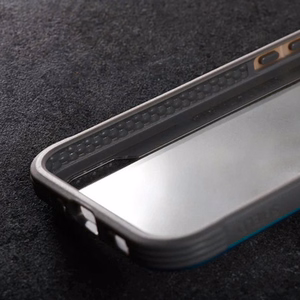 X-Doria Raptic Shield dėklas, skirtas iPhone 14 Pro Max, aliumininis, išbandytas kritimu iš 3 m aukščio, vaivorykštinis