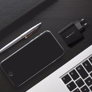 Qoltec 52381 Super Quick PD įkroviklis | 1xUSB-C | 1xUSB | 90W | 5-20V | 2.4-4.35A | juodas