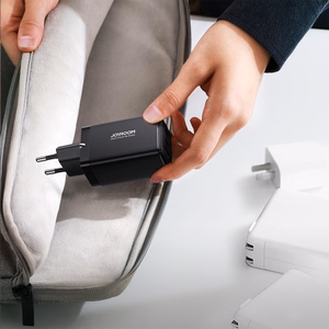 Įkroviklis Joyroom JR-TCG01 65W GaN 2xUSB-C/USB-A + USB-C to USB-C cable 1.2m juodas