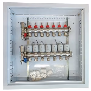 Grindinio šildymo kolektorius 7 kontūrų su terminėmis pavaromis NC AC230V ir debitomačiais