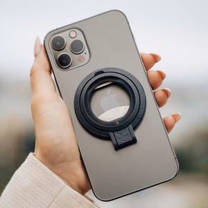 STM MagLoop 3-in-1 MagSafe priedas, skirtas iPhone: piršto kilpa, atrama ir butelių atidarytuvas, juodas