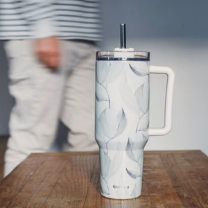 Quokka Stream nerūdijančiojo plieno termo puodelis su šiaudeliu, 1200 ml, Medvilnė