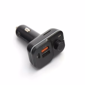 Juodas automobilinis siųstuvas Blue Star Wave L3 su RGB dekoratyviniu apšvietimu, 1 × USB-C, 2 × USB, 20 W