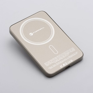 Išorinė baterija saderinta su MagSafe Forcell F-Energy SuperSlim F5K8 QC4.0 PD3.0 15W 5000 mAh titano dykumos spalva