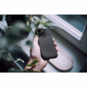 Чехол iPhone 14 PRO Carbon Premium черный