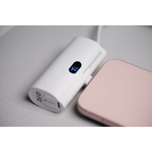 Išorinė baterija Forcell F-Energy Power Plug F5K3 PD 20W 5000 mAh su įmontuotu jungtimi Lightning balta