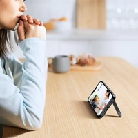 Ugreen LP633 dėklas su stovu iPhone 14 juodas