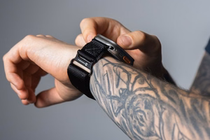 Ремешок для Apple Watch Forcell F-Design FA05 нейлон-липучка 42 / 44 / 45 / 49 мм чёрный