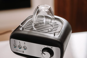 Pusiau automatinis kavos aparatas TEESA AROMA 400