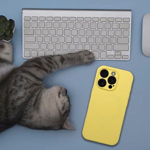 Silikoninis 2mm dėklas telefonui IPHONE 17, suderinamas su Magnetine MagSafe funkcija, citrininis