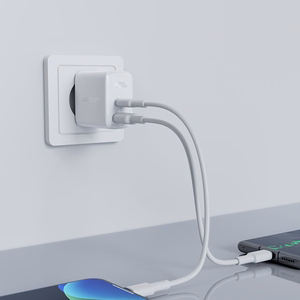 Acefast sieninis įkroviklis USB Type C / USB 32W, PPS, PD, QC 3.0, AFC, FCP baltas (A5 baltas)