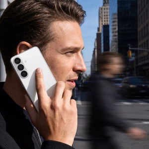 AR+AF Полностью металлическое закаленное стекло для SAMSUNG S26 серебристый