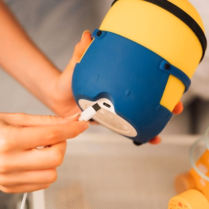 Minions Bobo minkštas silikoninis LED naktinis šviestuvas vaikams, 15 cm
