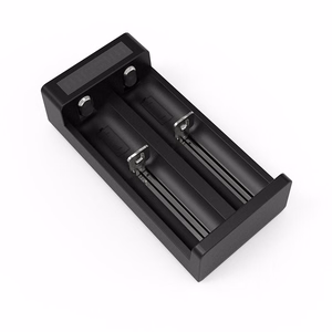 Li-ion 18650 cilindrinių baterijų įkroviklis Xtar MC2 PLUS