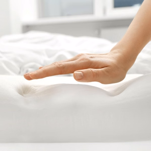 REBEL ACTIVE profiliuota ortopedinė viskoelastinio putplasčio pagalvė su vėsinamuoju geliu
