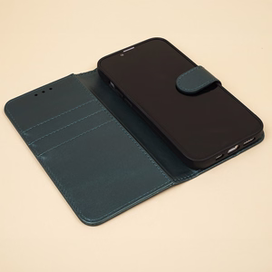 Išmanusis Classic dėklas for iPhone 16e / 17e tamsiai žalias