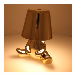 Stalo lempa prie lovos GOLD MAN Art Deco sėdinti (versija 7) MLTL
