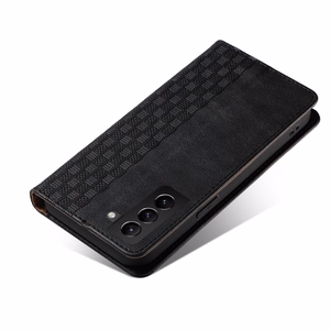 Magnetinis dėklas telefonui Samsung Galaxy S22+ (S22 Plus) su dirželiu, pinigine ir mažu pakabuku - juodas
