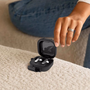 Tech-Protect Slim Hook dėklas skirtas Samsung Galaxy Buds 4 / 4 Pro juodas