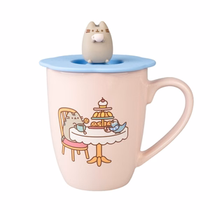 Pusheen – keraminis puodelis su silikoniniu dangteliu ir 3D figūrėle, 350 ml