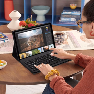 Tech-Protect SC Pen + Keyboard dėklas su klaviatūra Samsung Galaxy Tab S9 FE 10.9" X510 / X516B - juodas