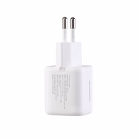 Joyroom JR-TG7 33W USB-A + USB-C sieninis įkroviklis su 30W USB-C - Lightning 1m laidu - baltas