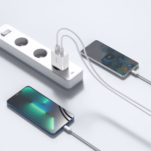 Tech-Protect C30W įkroviklis USB-C PD 30W / USB-A QC 3.0 - baltas