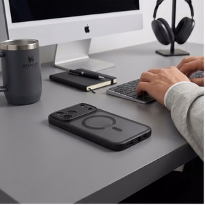 Tech-Protect BasicMag MagSafe dėklas, skirtas iPhone 17 Pro / 18 Pro, matinis juodas