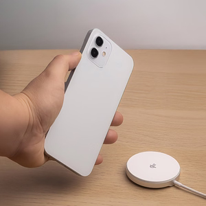 "Forever MAWC-300" magnetinis belaidis įkroviklis Qi2 15W sidabrinis