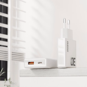 GaN Dudao A30EUT 30W USB-A / USB-C sieninis įkroviklis + USB-C - USB-C kabelis - baltas