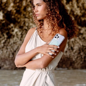 Uniq Coehl Celest Magnetinis įkrovimo dėklas iPhone 16 Pro Max - vaivorykštinis