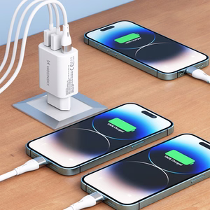 Wozinsky CWCUCW 30W USB-C / 2 x USB-A sieninis įkroviklis - baltas