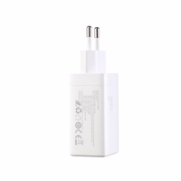 Joyroom JR-TG10 65W GaN 2x USB-C + USB-A sieninis įkroviklis su 100W USB-C - USB-C 1.2m laidu - baltas