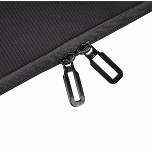 Tucano Colore2 neopreninis įmautės tipo dėklas, skirtas 13 col. MacBook Air (M5/M4/M3/M2/M1, 2026–2018), 13 col. MacBook Pro ir 12 col. nešiojamiesiems kompiuteriams, juodas
